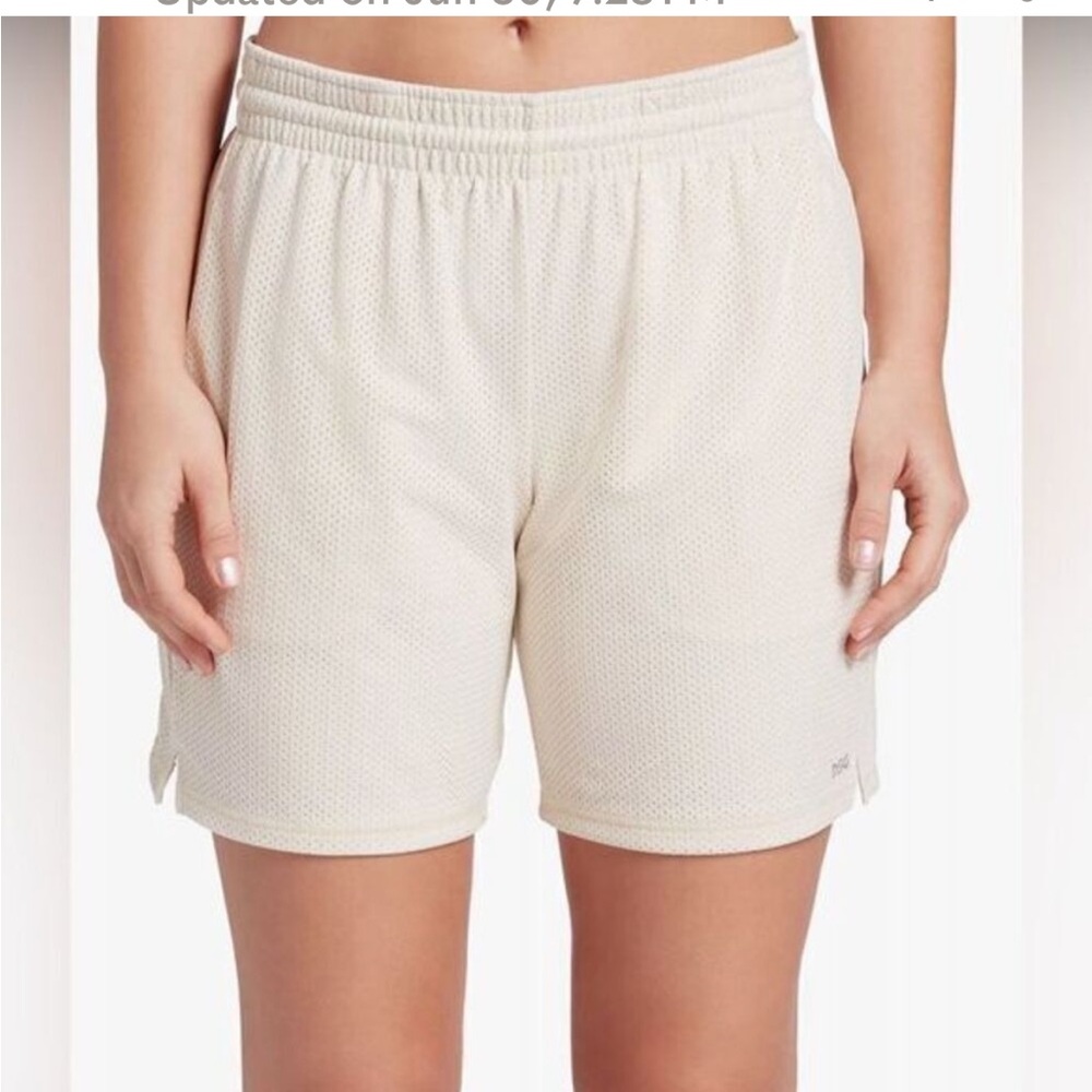 DSG Women’s Cream Color Mesh Performance Mid Rise 7” Athletic Shorts